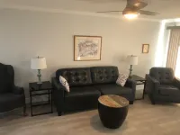 3 BR, 2 Bath Condo just a few steps to the Beach! Hotel a Imperial Beach