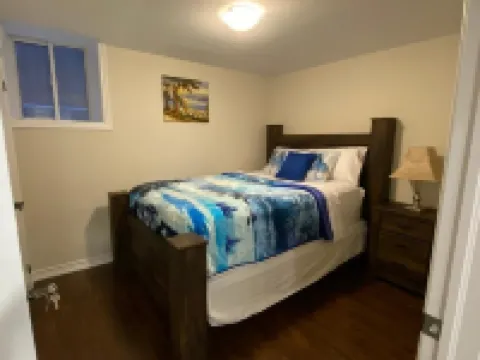Cozy and New Basement Guest Suite in Brampton, ON ブランプトンのホテル