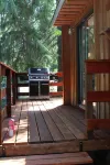 Paradise is calling you...cabin in town close to the beach! Hotels in Sicamous