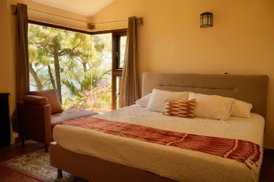 Lake front with Jacuzzi - La Villa del Lago Hotels in 