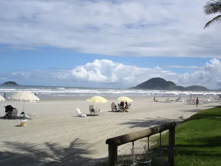 BEAUTIFUL APARTMENT RIVIERA DE SÃO LOURENÇO MODULO 4 Отели рядом с достопримечательностью «Praia Bertioga»