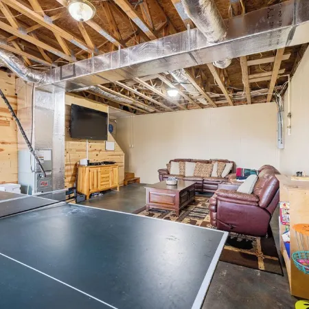 Mountain Views, 3 king beds, ready for Multi Couples get away!!! Fido too!!!