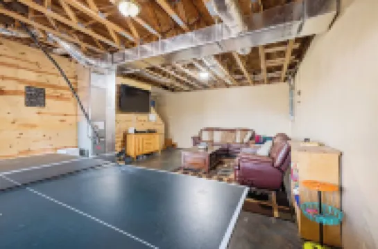 Mountain Views, 3 king beds, ready for Multi Couples get away!!! Fido too!!!