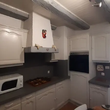 APARTMENT 1ST FLOOR 4 ROOMS 2 BEDROOMS 2-4PERS