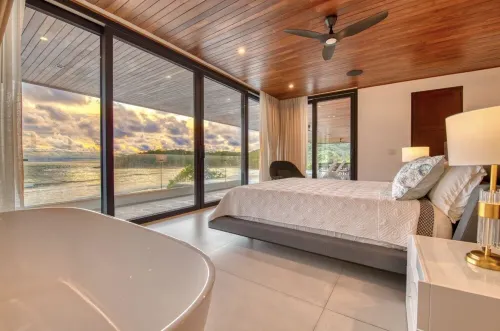 Brand New Beach front 5 bedroom house steps from the beach