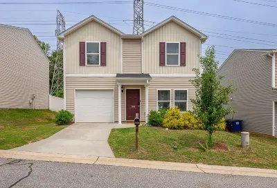 Southern Charm Meets City Comfort Hanes Mall附近的飯店