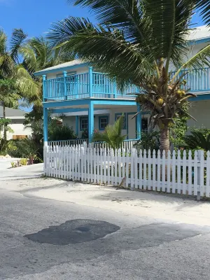 Perfect Beachfront Rental with Beautiful Views!  호텔