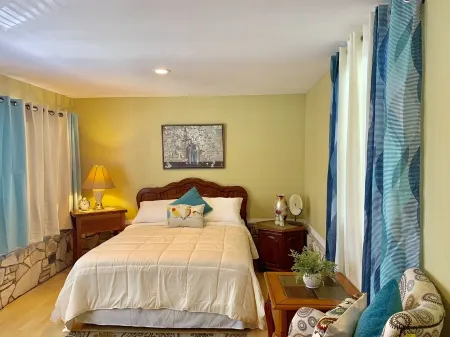 Guesthouse near LAX & Long Beach Airport