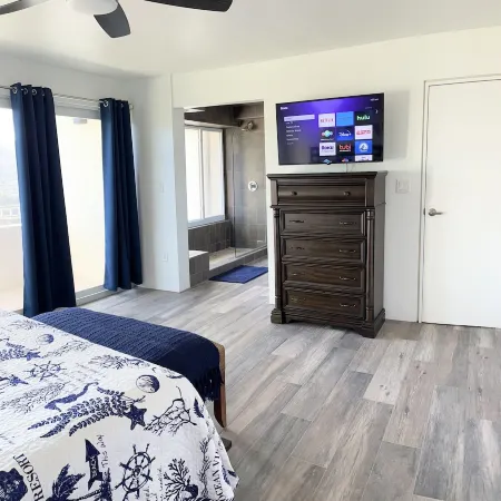 Updated 1Br/1BA - "Hillside Getaway"