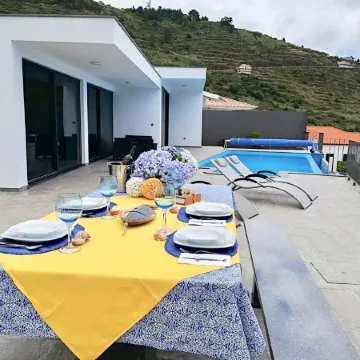 Syso House - Extraordinary ocean view ----- (New Promotions) -----