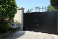 Luxury Self Catering Cottage in Historic Village Setting in the Forest of Dean Hotel a Coleford