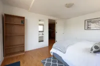 30% OFF! Malibu Serene Cottage w/King Bed • Beach View • BBQ - 발코니
