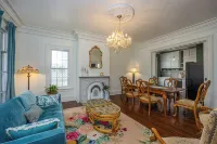 La Victoria 5-bedroom estate in the heart of Warwick, an Hour away from NYC Hotels in Warwick