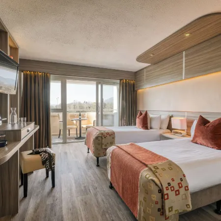 The Gleneagle Hotel & Apartments