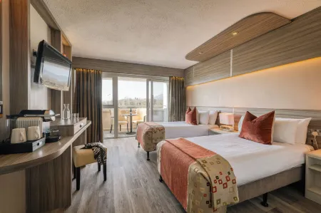 The Gleneagle Hotel & Apartments
