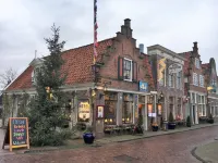 Hotel & Restaurant de Fortuna Отели рядом со станцией Purmerend Overwhere