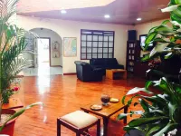 Quito Terrace Hotels near Parque El Ejido