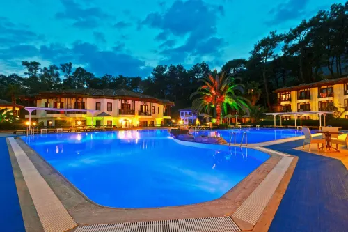 Yucelen Hotel - 4-Star