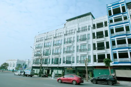 Kim Sentral Hotel - Travel Agency Отели рядом с достопримечательностью «Bai Chay Beach»