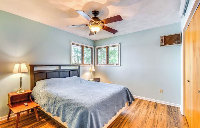 < 1 Mi to State Park: Trumansburg Cottage w/ Deck!