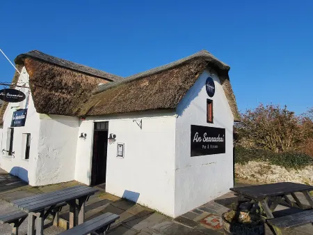 11 An Seanachai Holiday Homes Отели в г. Дангарван