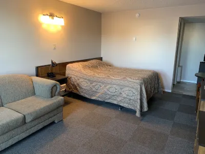 Airways Motel Hotels in Cold Lake South