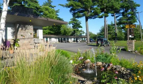 Town & Country Motel Hotels in Parry Sound