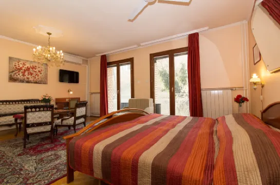 Budavar Bed and Breakfast