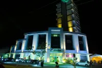 Atmosfera Hotel Các khách sạn gần Paco Municipal Maria Quiteria