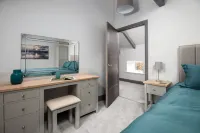 Up North Stays Millers Cottage & the Granary