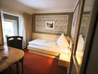 Hotel-Restaurant Alter Krug Kallinchen Hotels in Zossen