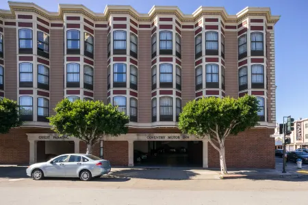 Coventry Motor Inn Отели рядом с достопримечательностью «Форт-Пойнт»