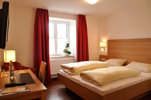 Hotel Gasthof Zum Goldenen Lamm Hotels in Kaisheim