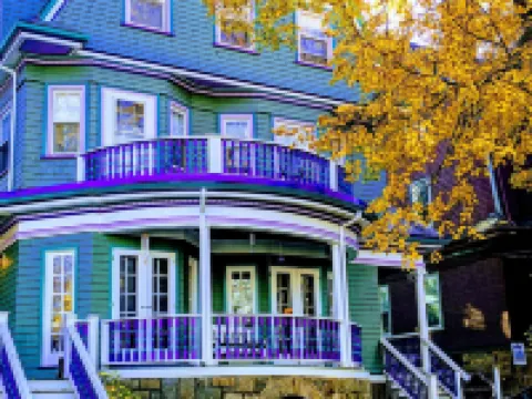 The Coolidge Corner Guest House: A Brookline Bed and Breakfast Hotels in Brookline