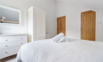 Elm - Woodland Cottages