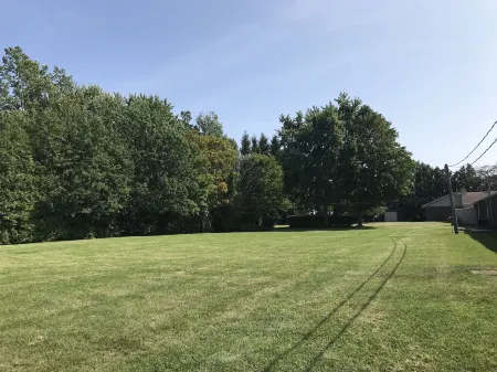 Dunlop Motel Отели рядом с достопримечательностью «Goderich Lighthouse»