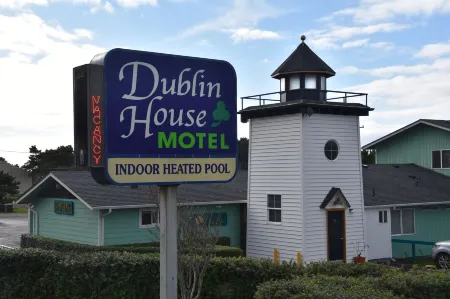 The Dublin House Motel Отели рядом с достопримечательностью «Яхайк Трейл»