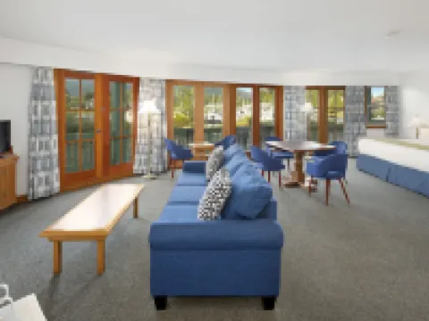 Canadian Princess Lodge & Marina Hotels in Ucluelet