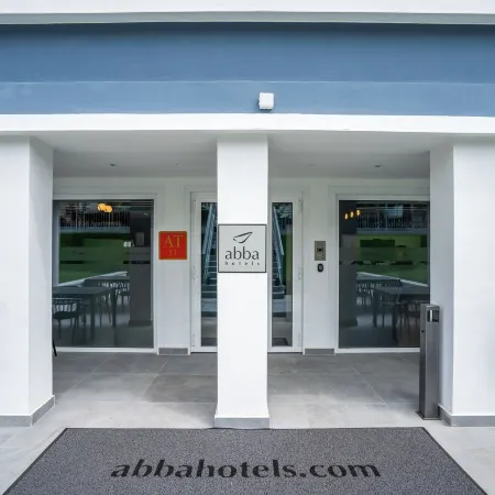 Abba Apartments Playa de Gros San Sebastián Отели рядом с достопримечательностью «Гора Улиа»