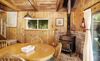 Journey's End on Fish Lake 2 Bedroom Home by NW Comfy Cabins by RedAwning