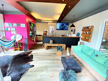 Feels Beach Club Hotel Отели в г. Ам-Зальцхафф