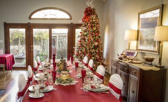 Weller Haus Bed, Breakfast & Event Center