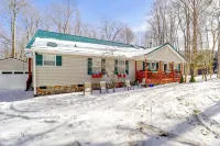 Pet-Friendly Beech Mtn Home, 2 Mi to Skiing/Hiking - 3 estrellas