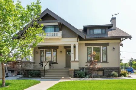 Aspenwood Manor South