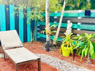 Work & Family Retreat: 4BR w/ Heated Pool, Fast Wi-Fi, Near Airport, Hard Rock