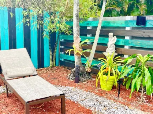 Work & Family Retreat: 4BR w/ Heated Pool, Fast Wi-Fi, Near Airport, Hard Rock