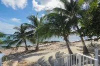 Ocean front 2 bedroom condo with pool