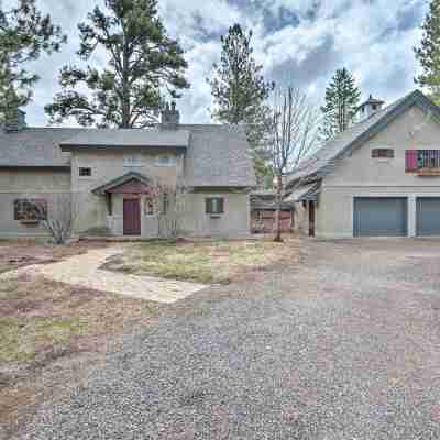 Private Mccall Apartment w/ Mountain View! Hotel Exterior