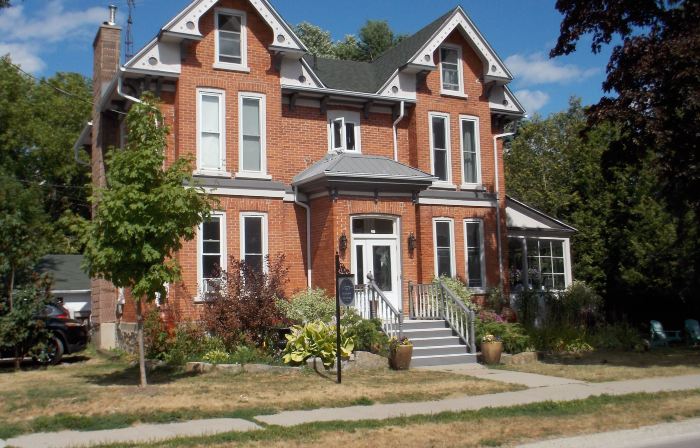Seaway Manor B&B