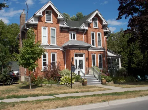 Seaway Manor B&B